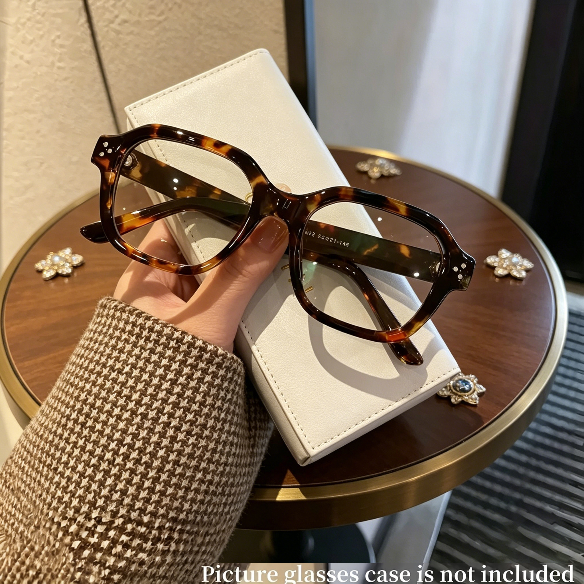 Box shaped flat light glasses  - Outdoor Lighting For Photography 评论和价格